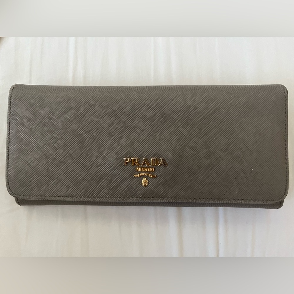 Prada Saffiano wallet, neutral